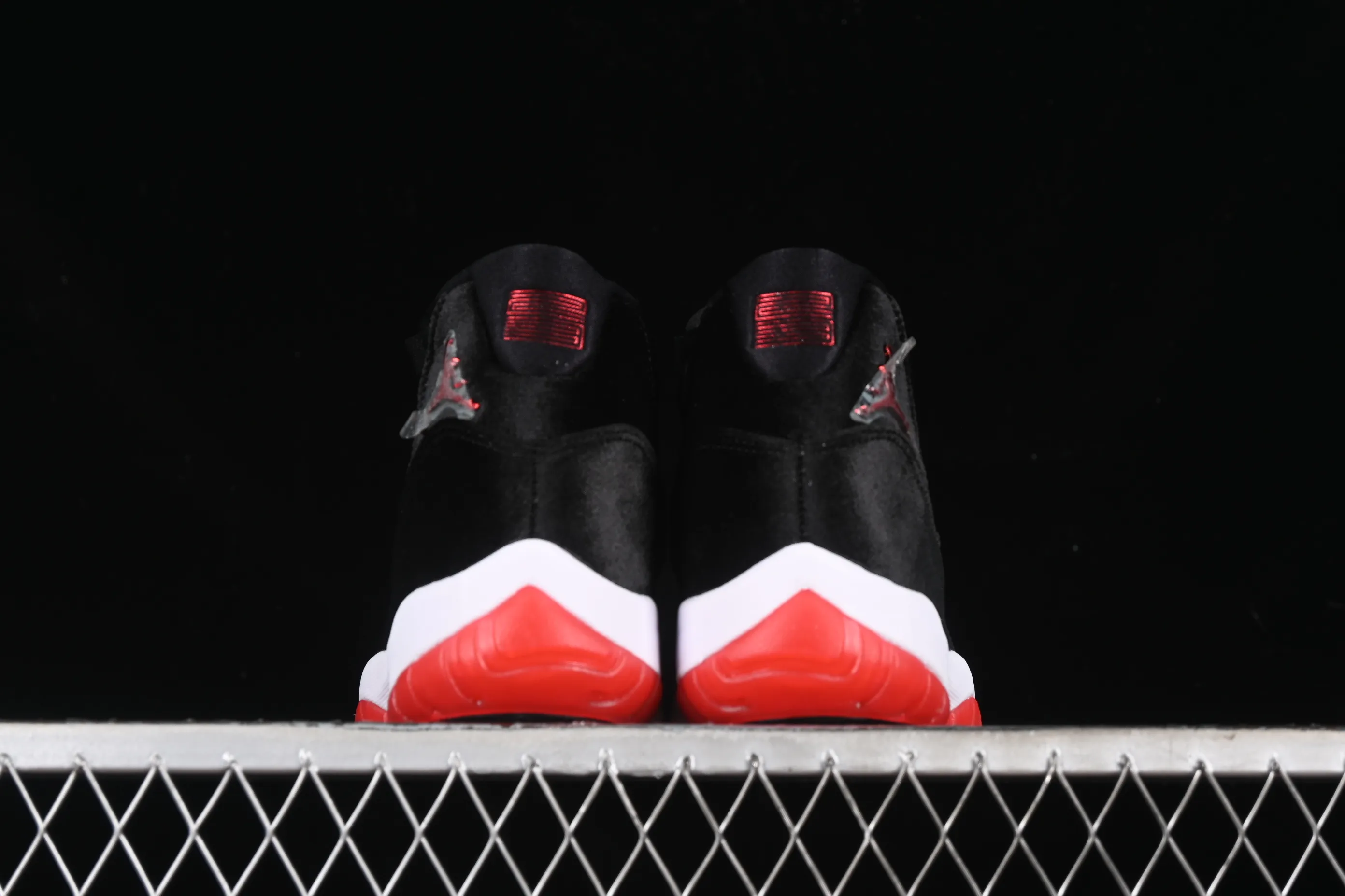 All categories Air Jordan Jordan series basketball shoes Air Jordan 11 F version Air Jordan 11 Retro "Bred Velvet" AJ11 Joe 11 black red velvet DB5457-061